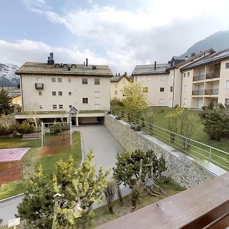 Apartament Flurina 42 *